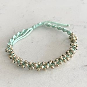 Gold tone beaded bracelet